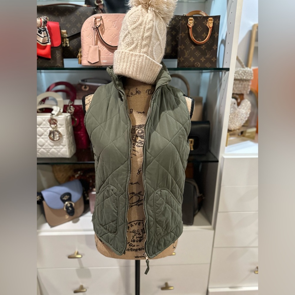 Army green color jacket vest